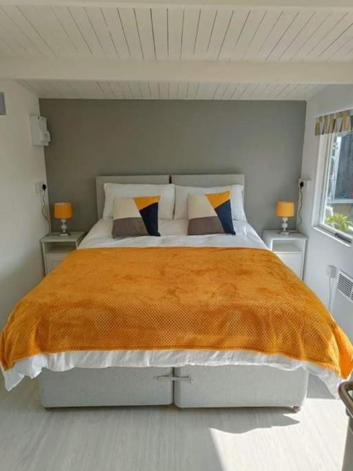 Private Lodge Close To Beaches And Goodwood Felpham Екстериор снимка